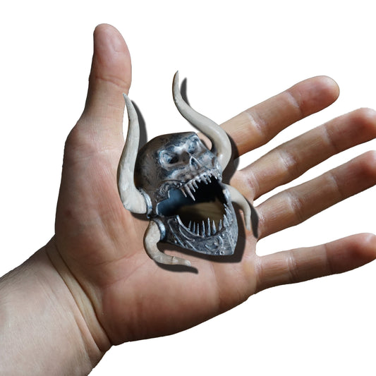 Mini Sarevok helmet Miniature Format