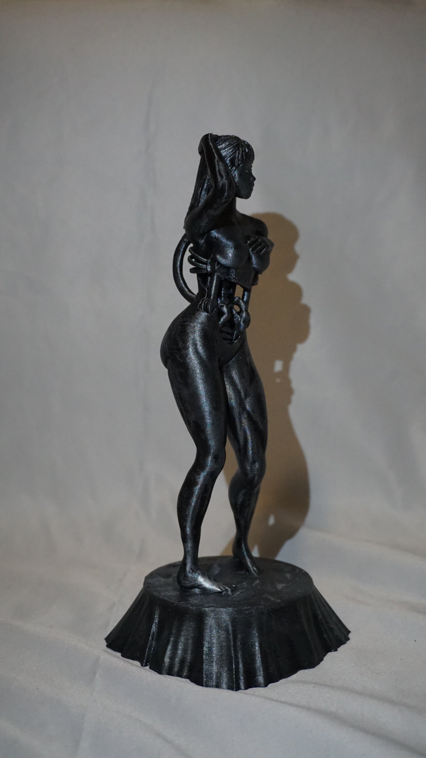 Mechanism- Sculpture and Tabletop Decoration Statue | Woman Statue