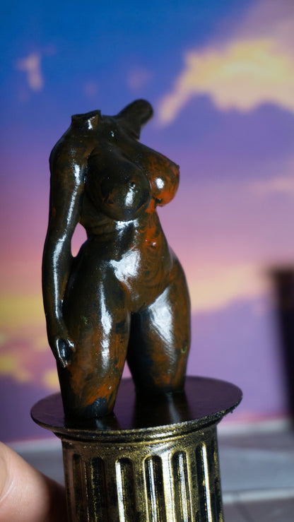 Female, The stretch - Sculpture, Statue, and Tabletop Decoration