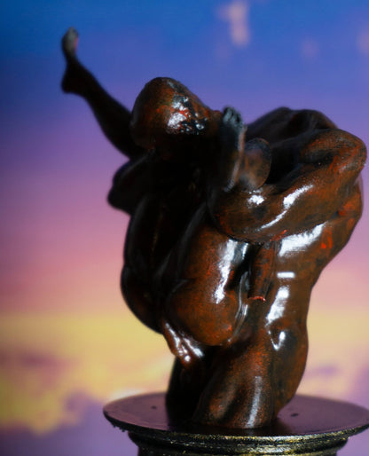 Male, Female, Love in the air - Sculpture, Statue, and Tabletop Decoration