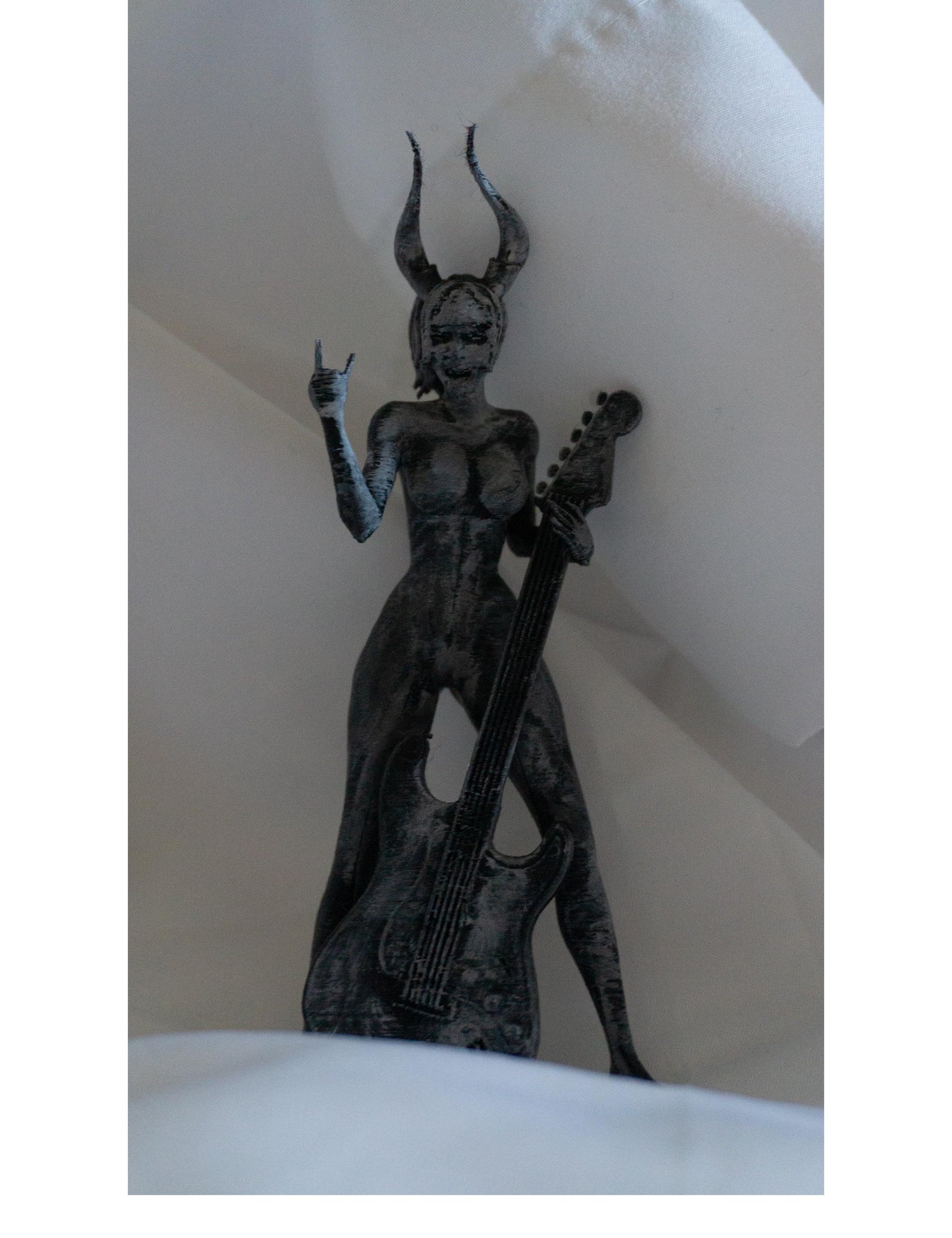 Rock hard - Sculpture and Tabletop Decoration Statue | woman trans Statue